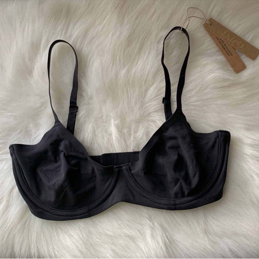 SKIMS (B24) Underwire Bra BR-UWR-2293) NWT size 42DDD